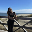  -,   Elvira, 35 ,   ,   , c , 