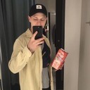  ,   Anton, 32 ,     , c 