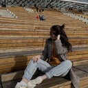  ,   Julia, 27 ,   c 