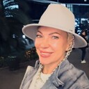  ,   Lyly, 49 ,     , c 