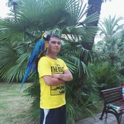  ,   Artem, 32 ,   