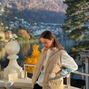  ,  Mila, 26