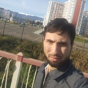  ,  Artur, 32