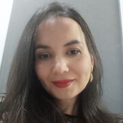  ,  Zarina, 40