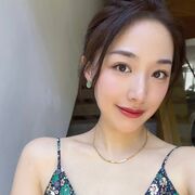  ,   Najka, 32 ,   ,   