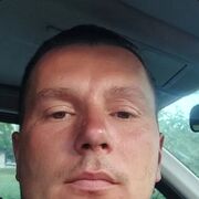  ,  Viktor, 36
