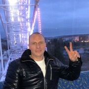  ,  Alex, 40