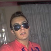  ,   Eliw, 32 ,   