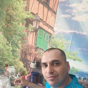  ,  Artem, 40