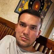  ,  Jon, 32