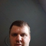  ,  Alex, 44