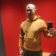  Glendale,  Stepan, 42