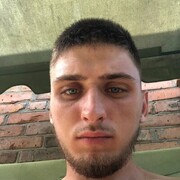  ,  Redd, 24