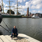  ,  Lungu, 43