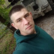 ,   Evgenij, 32 ,   