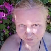  ,  Elena, 60