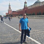  ,  Alex, 40