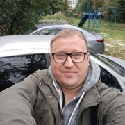  ,  Dima, 36