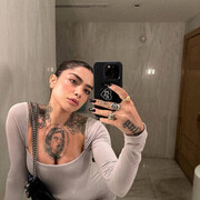  , 