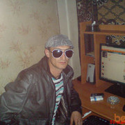  ,   Artur, 40 ,  