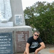 ,   Viktor, 41 ,  