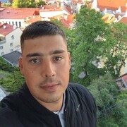  ,  Alex, 32