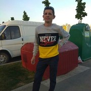  ,  Viktor, 41