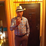 ,   Viktor, 39 ,   