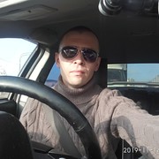 ����� ����