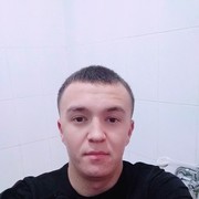  ,  Artur, 28