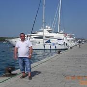  ,   Urik, 52 ,     , c 