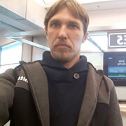  ,  Ahdrey, 48