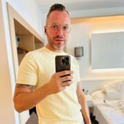  ,  David, 44