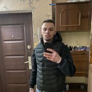  ,  Sergio, 25