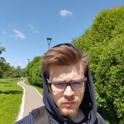  ,   Viktor, 32 ,   