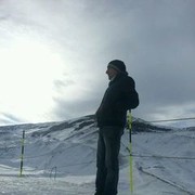  ,   Emil, 40 ,   