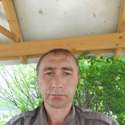  ,   Viktor, 45 ,  