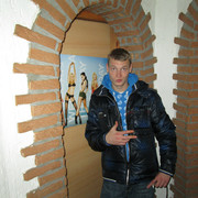  ,   Sergejs, 33 ,   