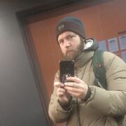  ,  Stas, 32