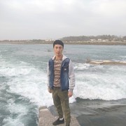 ,  Bekzod, 32