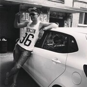  ,   Alex, 36 ,   c , 