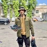  ,  Alex, 20