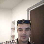  ,  Denis, 35