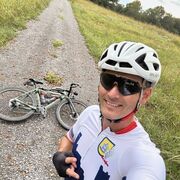  ,   Leonardo N, 42 ,   c 
