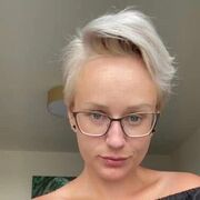  Frankfurt am Main,  Emily, 33