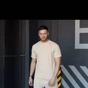  ,  Jalolbek, 25