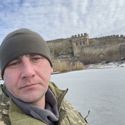  ,   Anton, 38 ,   ,   