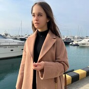  ,   Valentina, 25 ,   