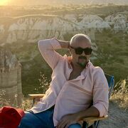  ,   Emir, 43 ,   