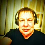 ,  Viktor, 52